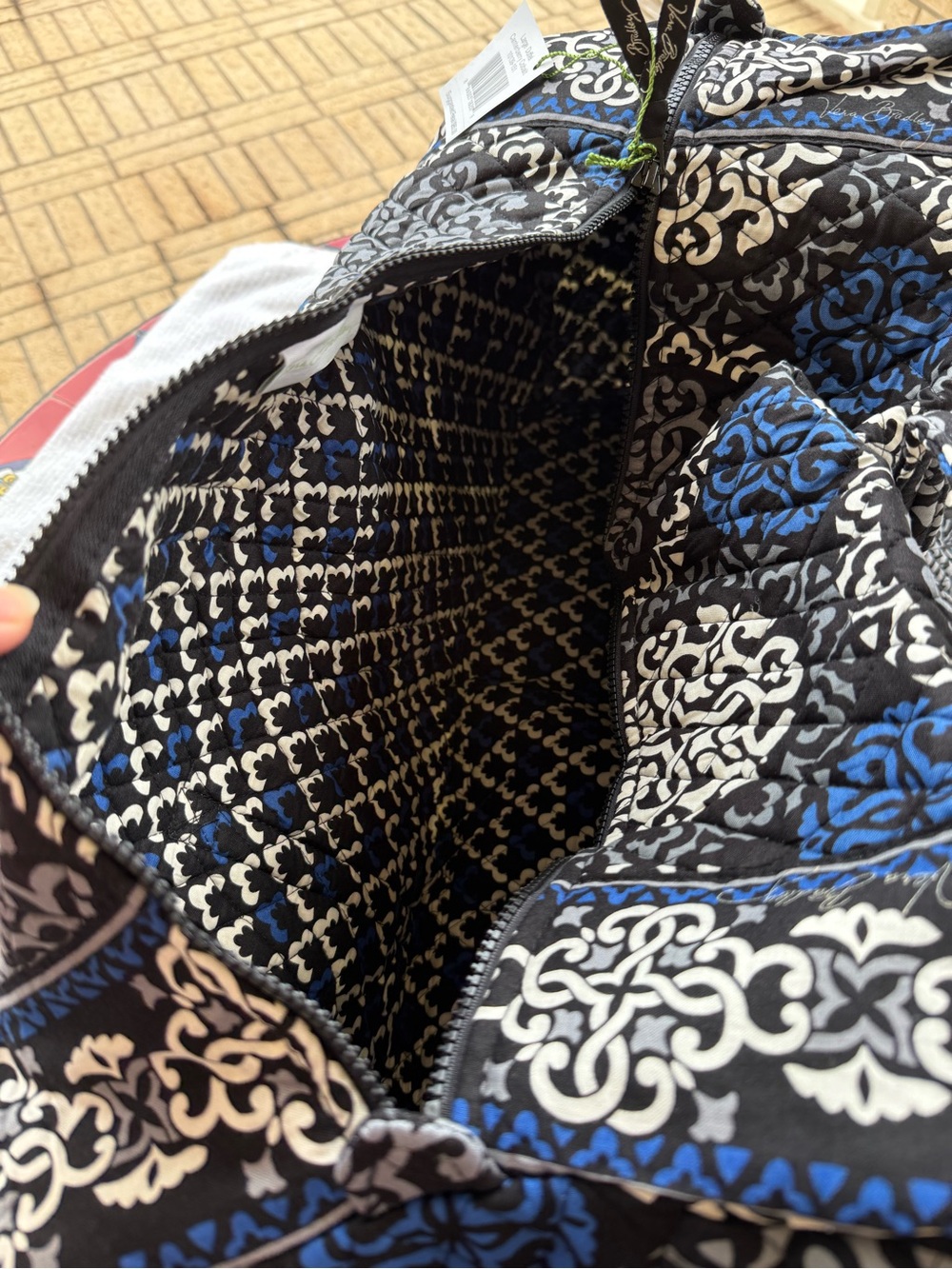 Vera Bradley large duffel bag - Picture 3 of 3